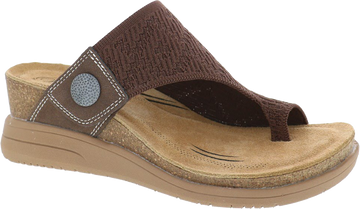 Quarter turn view Women's Birkenstock Footwear style name Summer in color Brown. Sku: 4035246